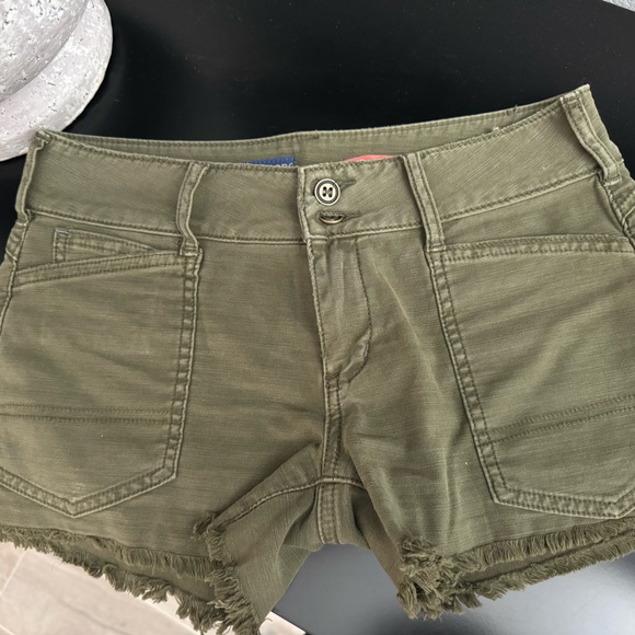 Anthropologie Brand Pilcro low waist frayed hem shorts; the Wanderer style - Picture 1 of 4